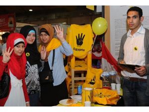 Brüksel'de Müslüman Fuarı'nı on binler ziyaret etti