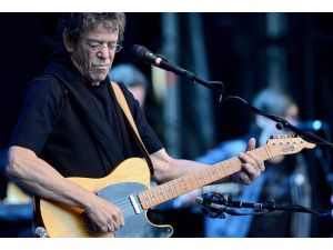 Punk söz yazarı Lou Reed öldü