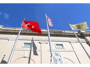 Amerika'da belediye binasında Türk bayrağı dalgalandı