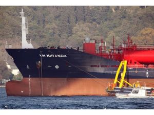 Arıza yapan tankerin demiri kablolara takıldı