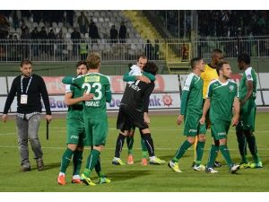 "Timsah"ın yüzü deplasmanlarda gülüyor