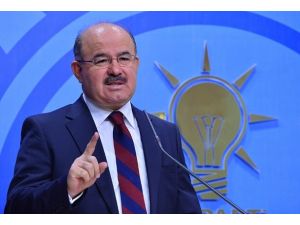 Melih Gökçek'i çok başarılı buluyorum