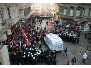 Beyoğlu'da polis müdahalesi