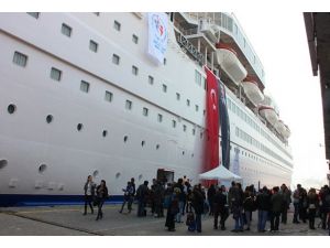 Gençlik Barış Gemisi demir aldı