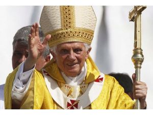 Papa'yı da dinlemişler