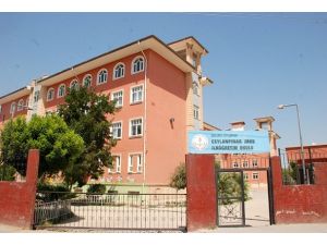 Ceylanpınar'da öğrenciler ders başı yaptı