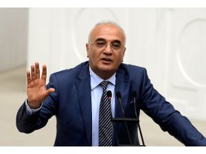 Ceket ve pantolonla gelene itiraz etmeyiz