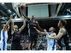 Anadolu Efes deplasmanda yenildi