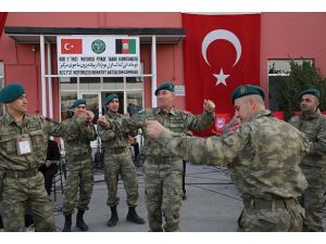 TÜRKAY'dan Mehmetçiğe konser