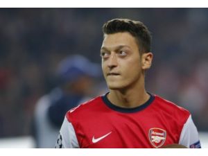 Mesut, Fabregas'tan iyi