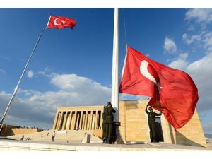 Anıtkabir'in 60'ıncı yılında Ata'ya özel tören