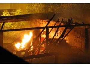 Osmaniye'de işyeri yangını