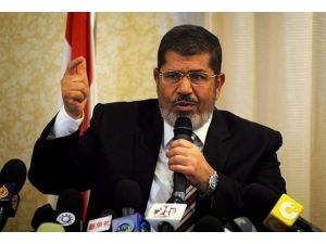 Mursiyi savunma için ikna etmeye çalışacaklar
