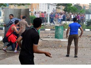 Darbe karşıtı gösterilerde 30 öğrenci yaralandı
