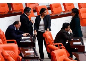 Pantolon yasağı kalktı