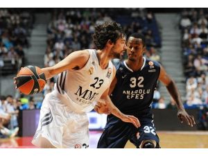 Anadolu Efes farklı yenildi