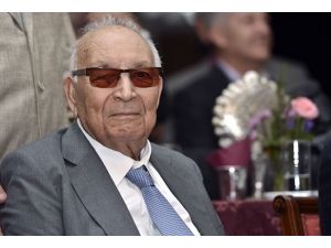 Yaşar Kemal'e yurt dışından ödül