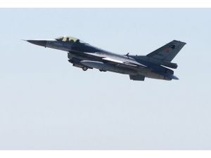 F-16'lar Suriye uçağını uzaklaştırdı