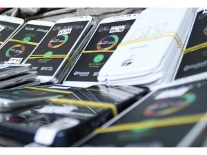 2 milyon liralık kaçak cep telefonu operasyonu