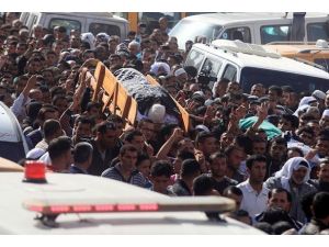 Öldürülen Filistinli gençler için cenaze töreni