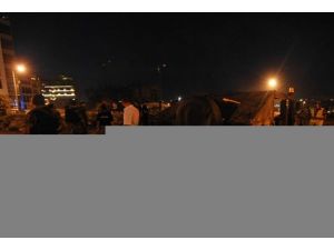 Bağdat'ta taziye çadırında patlama