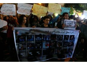 Mısır yeni gösteri yasasını protesto