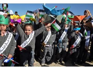 Gazzeli çocukların abluka eylemi