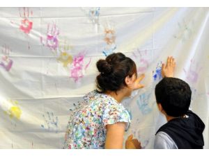 "Aşk hormonu" otistik çocuklara iyi geliyor