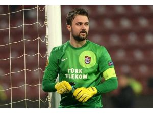 Kaleci Onur'un sözleşmesi uzatıldı