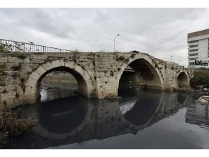 Sinan'ın 5 asırlık köprüsünü önce sel sonra ihmal vurdu