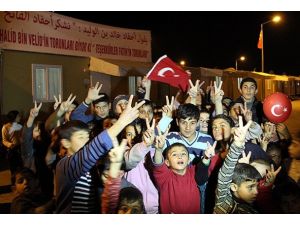 Sokaktaki Suriyelilere "kamplara gelin"çağrısı