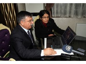 Bakan Yılmaz AA'nın yılın fotoğrafları oylamasına katıldı