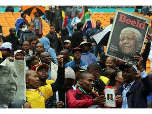 Mandela için büyük cenaze töreni