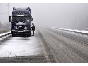 D-100 karayolunun Ankara istikameti ulaşıma kapandı