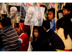 Mandela son yolculuğuna geleneklere uygun uğurlanacak