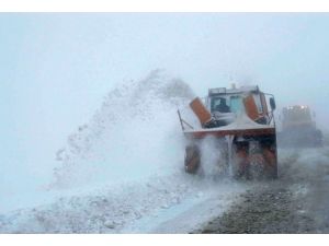 Öğrenciler donmak üzereyken kurtarıldı