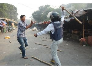 Bangladeş'teki gösterilerde 18 kişi yaralandı