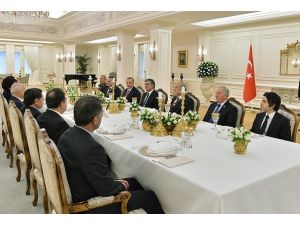 Cumhurbaşkanı Gül'den yeni yıl yemeği