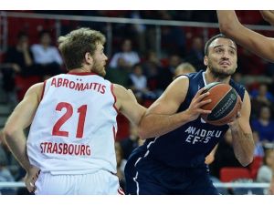 Anadolu Efes'te Dragicevic ile yollar ayrıldı