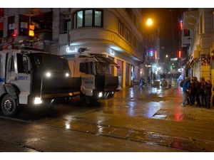 Taksim Meydanı'nda izinsiz gösteriye polis müdahalesi