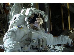 UUİ ekibi uzay yürüyüşünü tamamladı