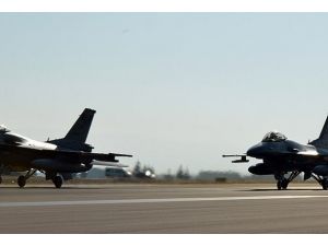 Suriye uçağı sınırdan döndü