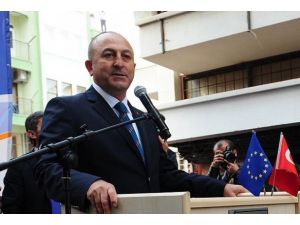 Milletimiz Başbakanını seviyor