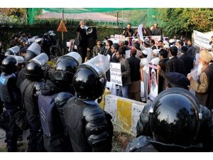 Bangladeş'te muhalefet lideri ev hapsinde