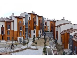 Kurası çekilen sosyal konutların yüzde 16'sı Romanlara