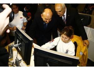 Müezzinoğlu'ndan "112 Acil Çağrı Merkezi"ni ziyaret