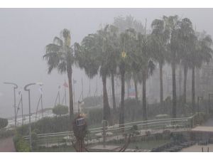 Akdeniz'de kuvvetli yağış uyarısı