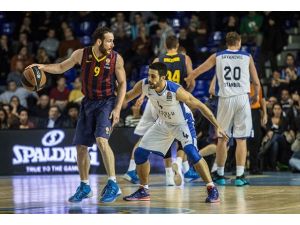 Anadolu Efes Barcelona'ya yenildi