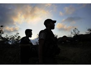 IŞİD Suriye'de 30 esiri öldürdü