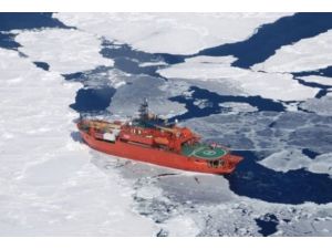 Buza sıkışan gemileri ABD Sahil Güvenliği kurtaracak